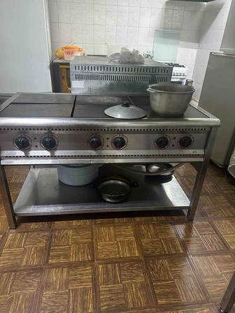 Промышленная плита 6 плиточная в хорошем состоянии