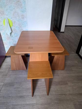 Кухонный стол