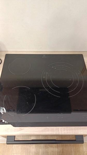 Продам варочную поверхность б/у