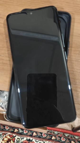 Продам телефон honor 90