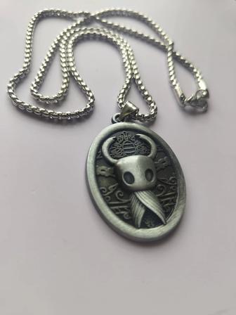 Кулон hollow knight