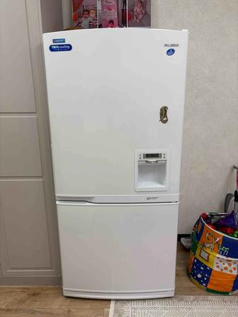 Продаю холодильник Samsung в отличном состоянии