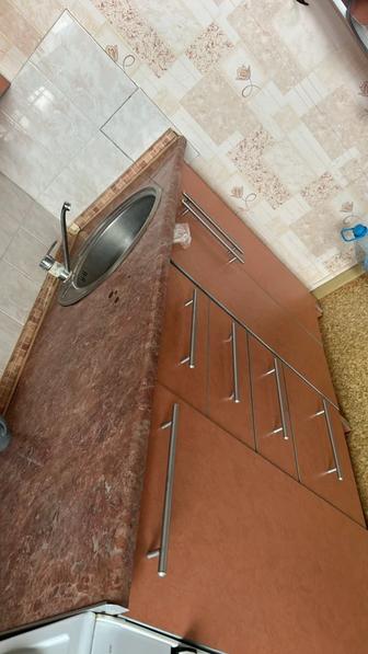 Кухонный гарнитур б/у не дорого.