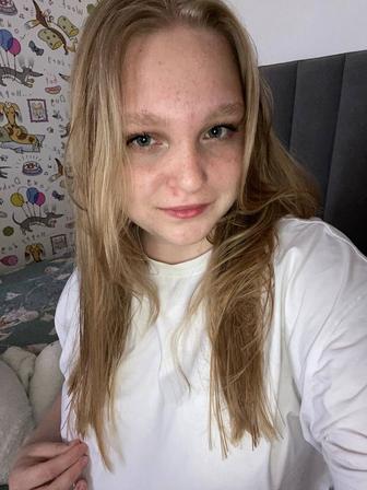 Официант / официантка