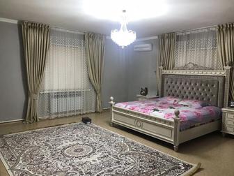 Спальный мебель из Малайзии куплена в АЛИНА и К, общий 5-предметы.