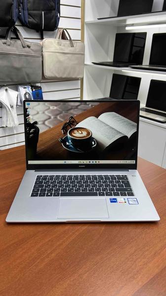 Самый желанный Ультрабук HUAWEI MateBook CORE-i5/SSD 256GB/ IPS FullHD