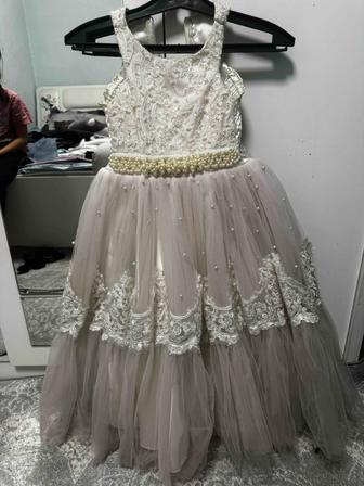 Продам платье для девочек