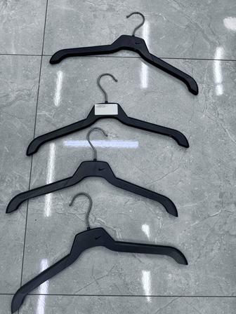 Продам вешалки