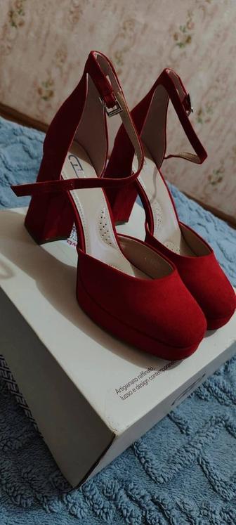 Женские туфли новые !