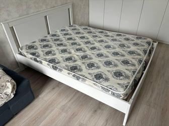 Продается двуспальная кровать
