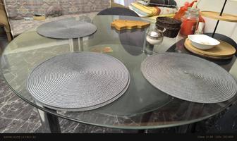 Продам кухонный стол