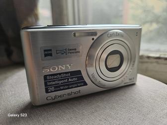 Цифровой фотоаппарат Sony Cuber-shot