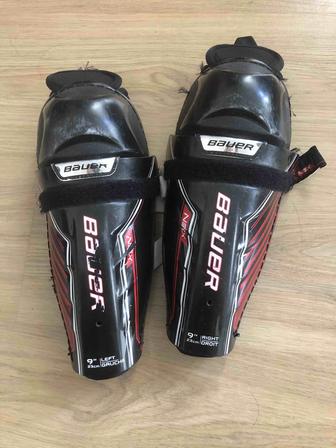 Продам хоккейные щитки Bauer, размер 9, длина 23 см