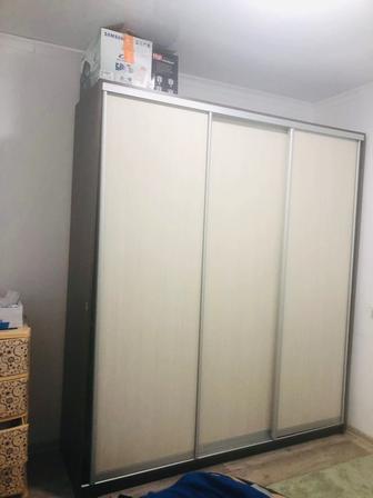 Продается шифоньер купе