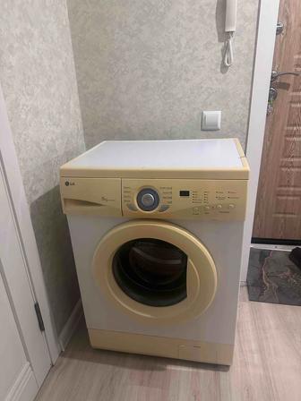 Продам стиральную машинку