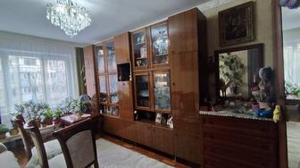 Продам стенку и диван