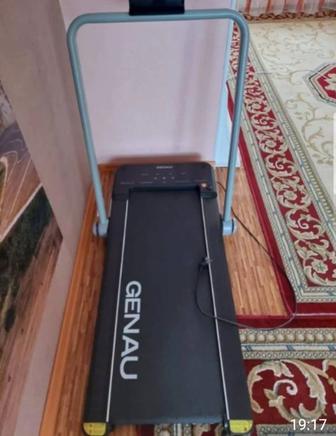 Беговая дорожка GENAU