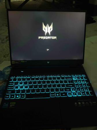 Продам игровой ноутбук Acer Predator PHN16-71