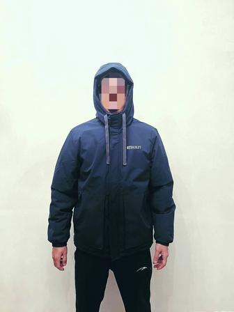 Новая зимняя куртка с капюшоном