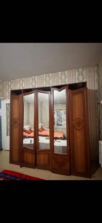 Шифоньер пять дверей