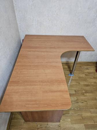 Стол компьютерный письменный 156см угловой
