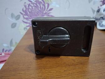 Продам замок с ключами