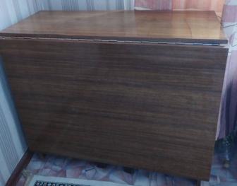 Продам стол книжка