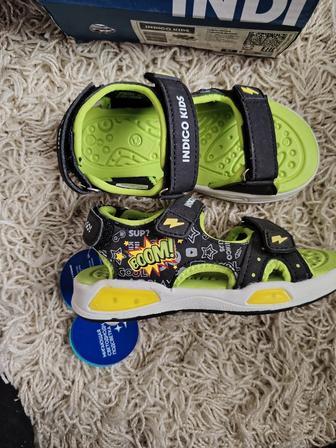 Продам сандалии от Indigo kids