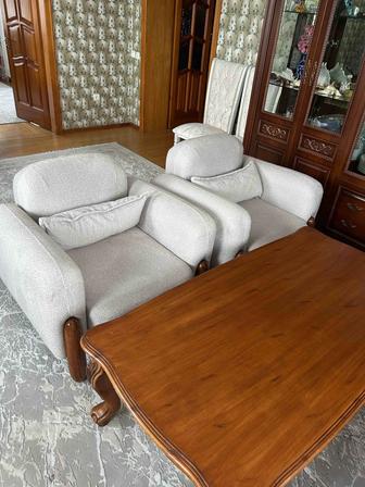 Мягкая мебель в отличном состоянии всего пол года были в использовании