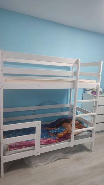 Продам двухъярусную кровать