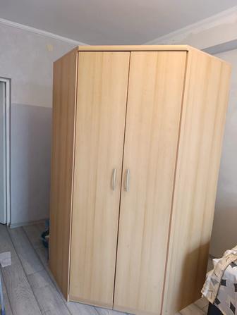 Продам угловой шкаф