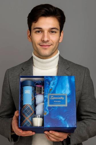 Мужской подарочный набор:аромасвеча, полотенце и т.д.