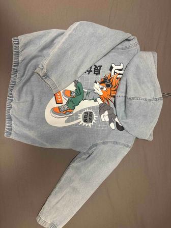 Продам куртку на мальчика