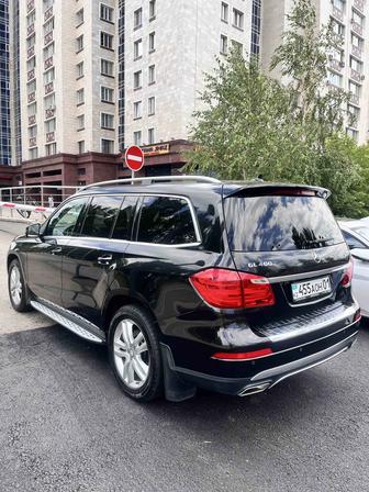 Услуги водителя с личным авто представительского класса Mercedes