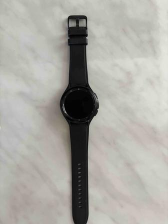 Продам Samsung Galaxy Watch 4 Classic черный