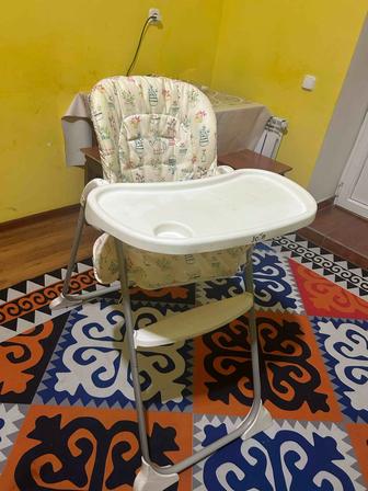 Стульчик для кормления