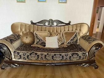 Продам диван с креслами