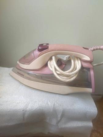 продам утюг Филипс ,вода и пар ,шнур 3 м