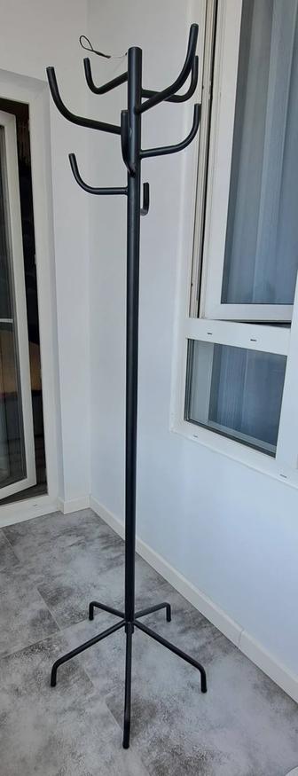 Продам напольную вешалку б/у