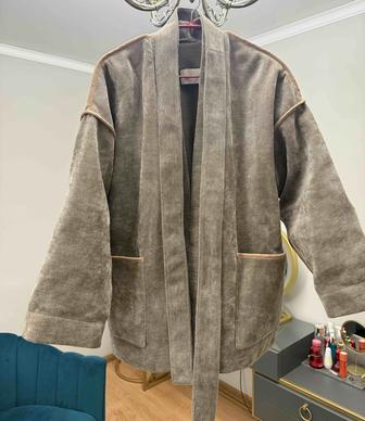 Женская теплая куртка-кимоно