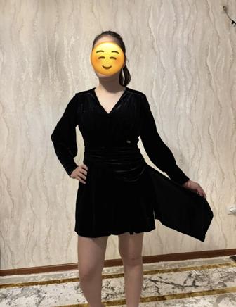 Женская одежда Платье