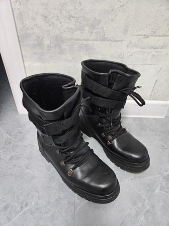 Продам берцы зимние