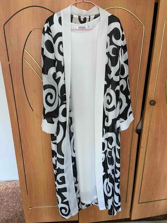 Б/у платья один раз одевала