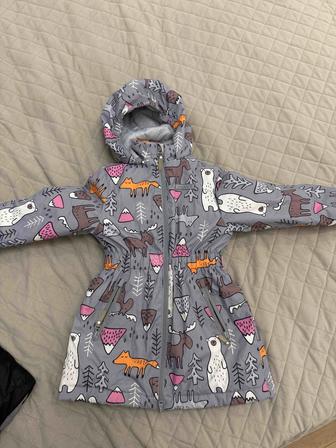 Продам детские куртки