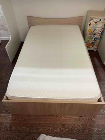 Продам кровать