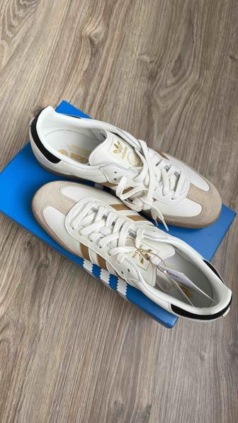 Adidas кроссовки