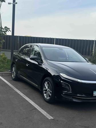 Сдача в аренду Hongqi EQM5