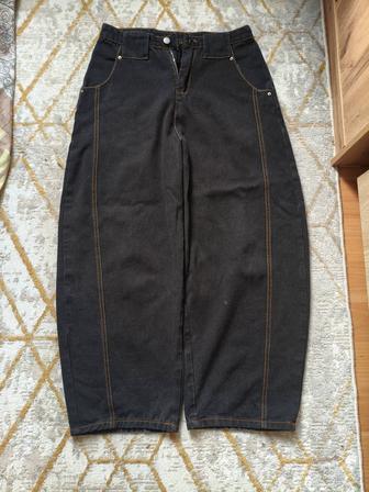 Продам очень широкие джинсы черного цвета