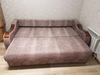 Срочно продам диван