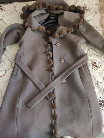 Пальто женское 48 р